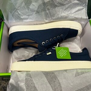 Cariuma Men's Sneakers